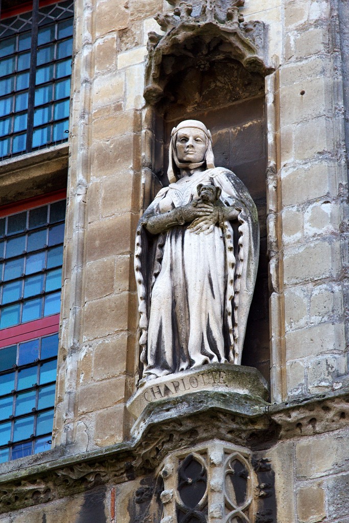 historisch meer stadhuis toerisme toeristisch veere veerse meer walcheren zeeuwse delta boten haven jachthaven strand korenmolen molen zeeland grote kerk hdr